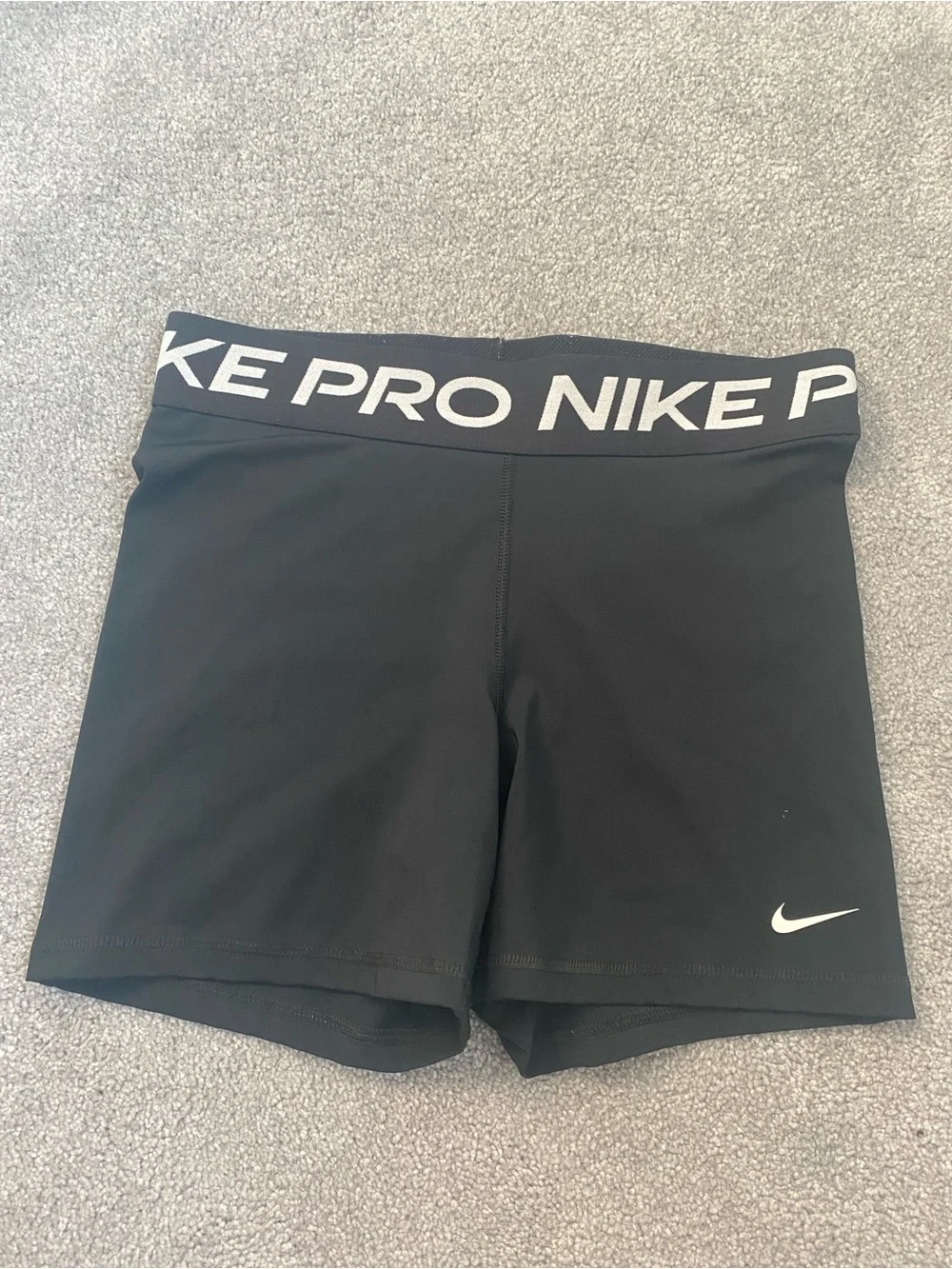 Nike Pro 5” MEDIUM